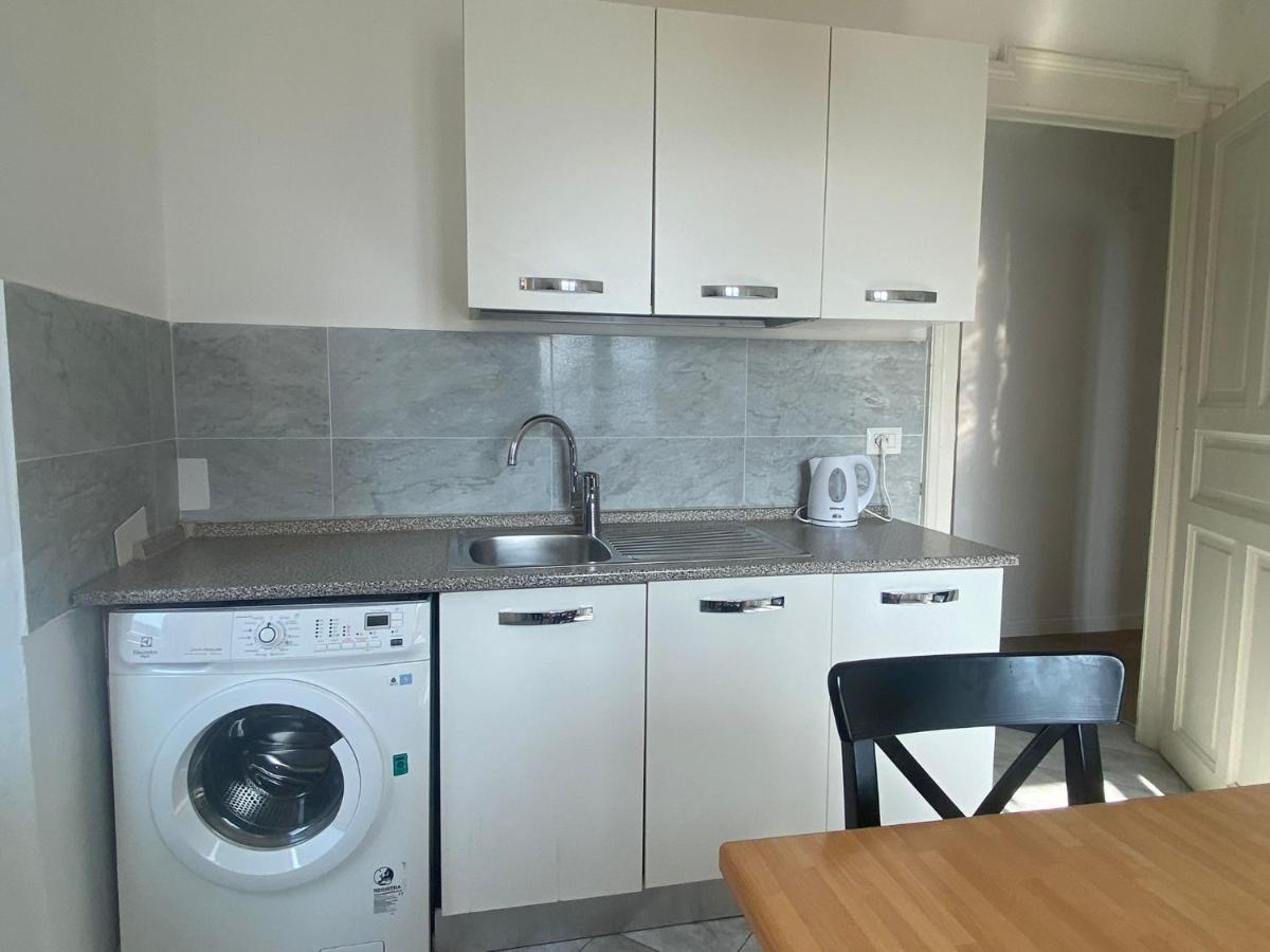 آرجينيو The Family - Apartments In Villa With Lake View المظهر الخارجي الصورة
